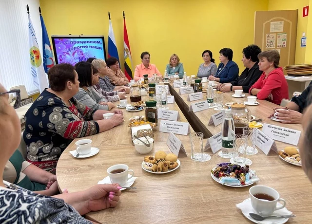 Торжественное мероприятие, посвященное празднованию Дня матери в ОКУСО "Центр сопровождения и инноваций"