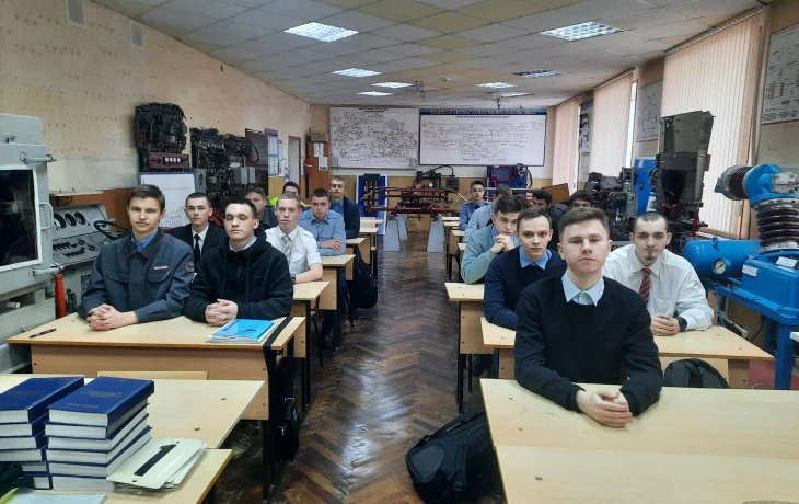 Проведено занятие клуба "Выпускник"