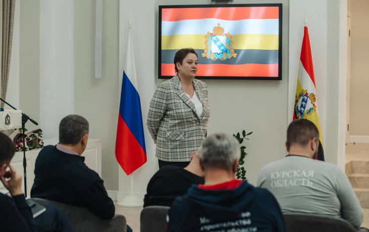 Министр социального обеспечения, материнства и детства Курской области Татьяна Сукновалова приняла участие во встрече губернатора Курской области Алексея Смирнова